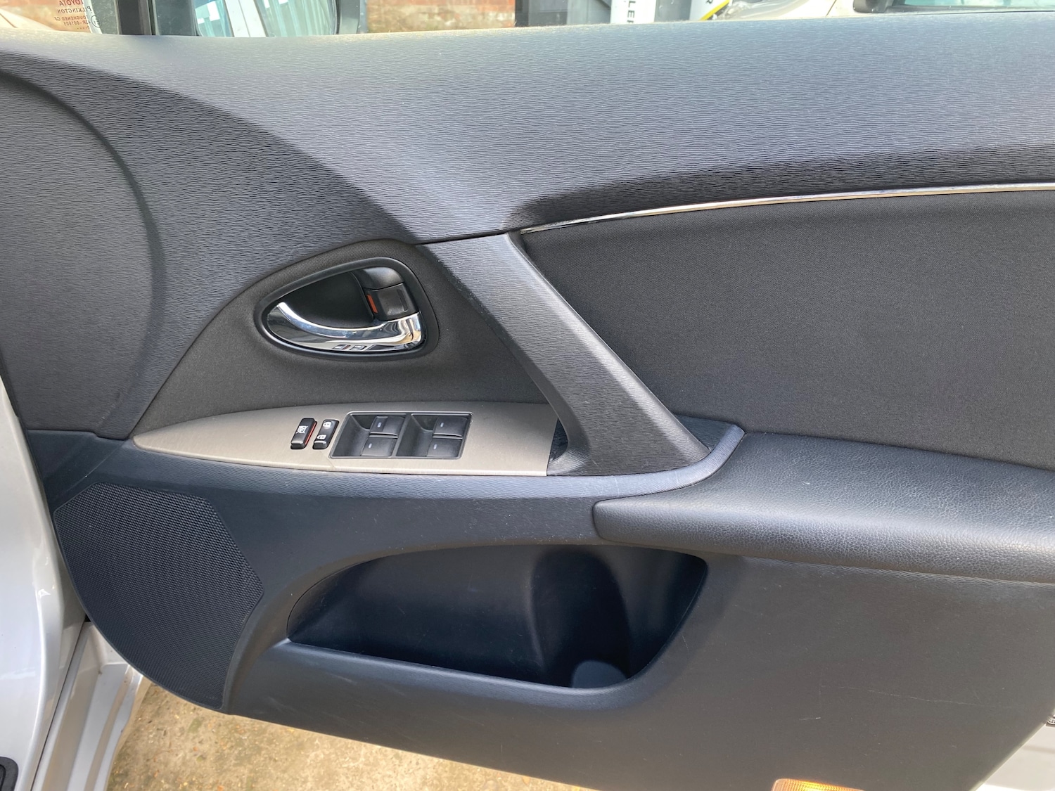 Used Toyota Avensis 2011 for sale - 76783317: Photo 26