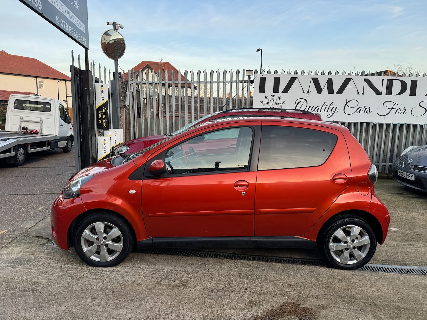 Used Toyota AYGO 2013 for sale - 76954544: Photo 2