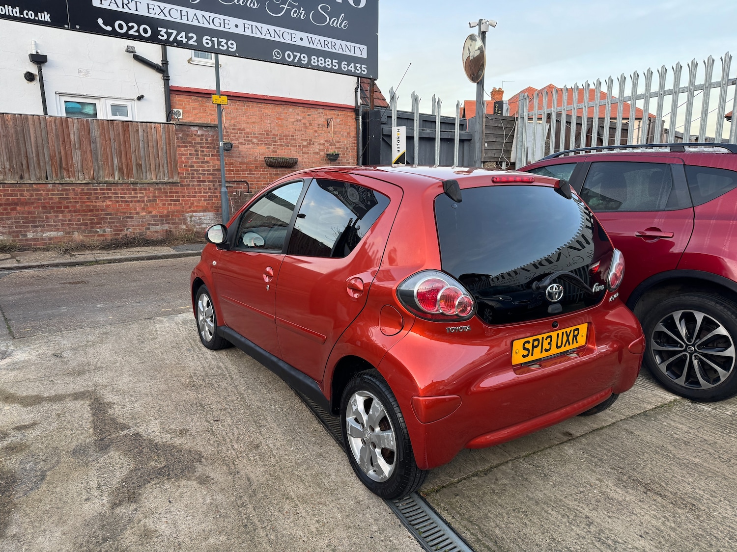 Used Toyota AYGO 2013 for sale - 76954544: Photo 3