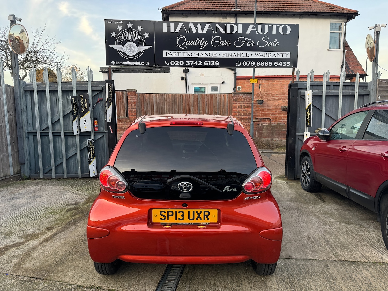 Used Toyota AYGO 2013 for sale - 76954544: Photo 4