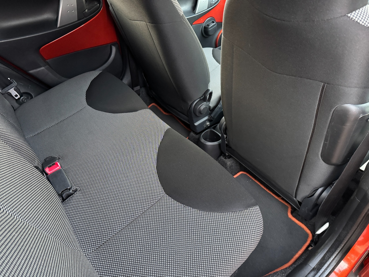 Used Toyota AYGO 2013 for sale - 76954544: Photo 40