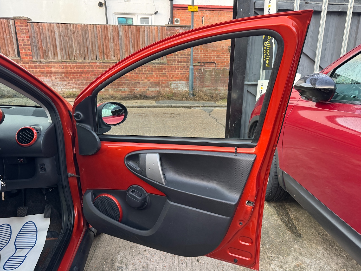 Used Toyota AYGO 2013 for sale - 76954544: Photo 41