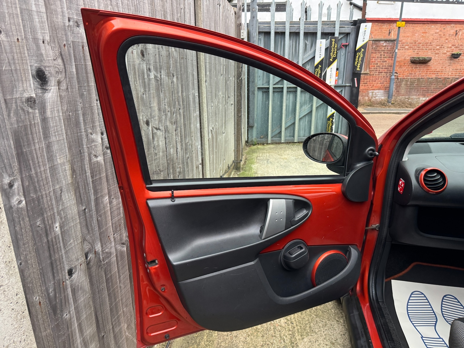 Used Toyota AYGO 2013 for sale - 76954544: Photo 54