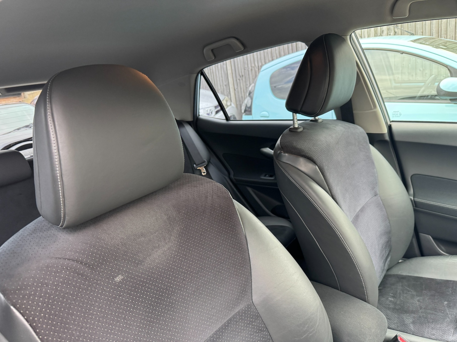 Used Toyota Auris 2011 for sale - 77733433: Photo 54