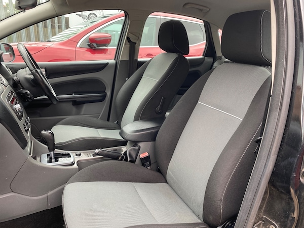 Used Ford Focus 2010 for sale - 75743116: Photo 11
