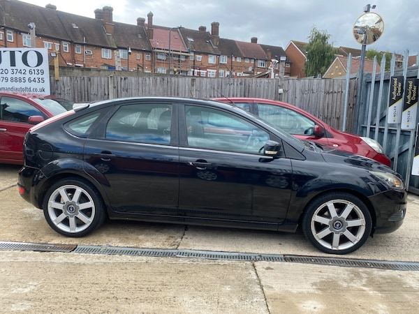 Used Ford Focus 2010 for sale - 75743116: Photo 6
