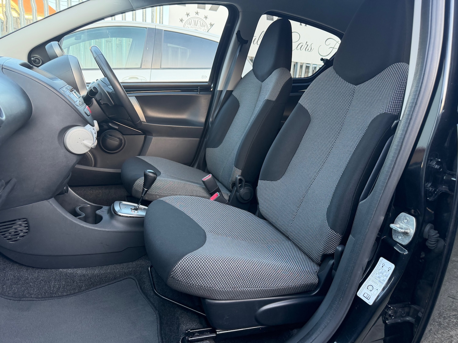 Used Toyota AYGO 2014 for sale - 77919142: Photo 10