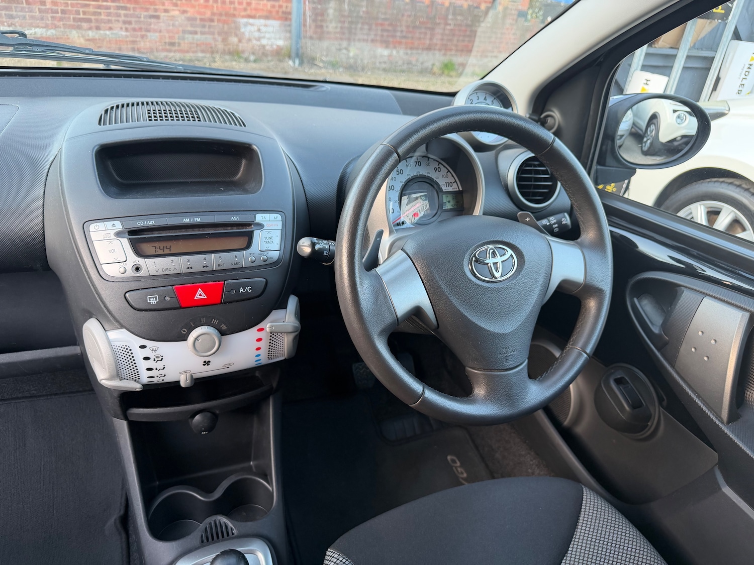 Used Toyota AYGO 2014 for sale - 77919142: Photo 7