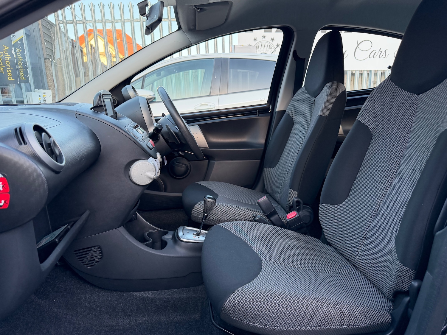 Used Toyota AYGO 2014 for sale - 77919135: Photo 11