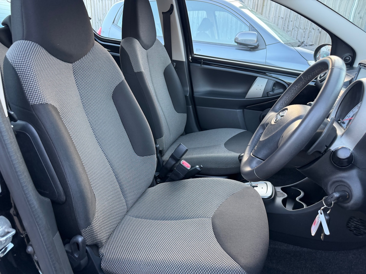 Used Toyota AYGO 2014 for sale - 77919135: Photo 16