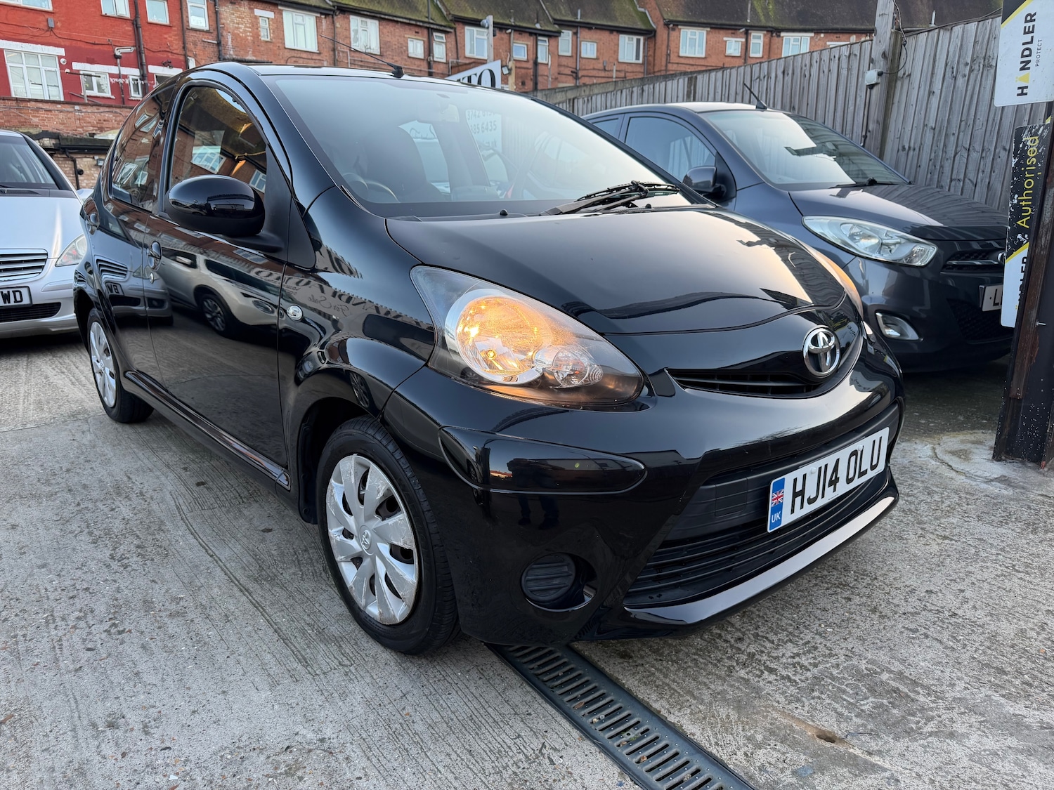 Used Toyota AYGO 2014 for sale - 77919135: Photo 5