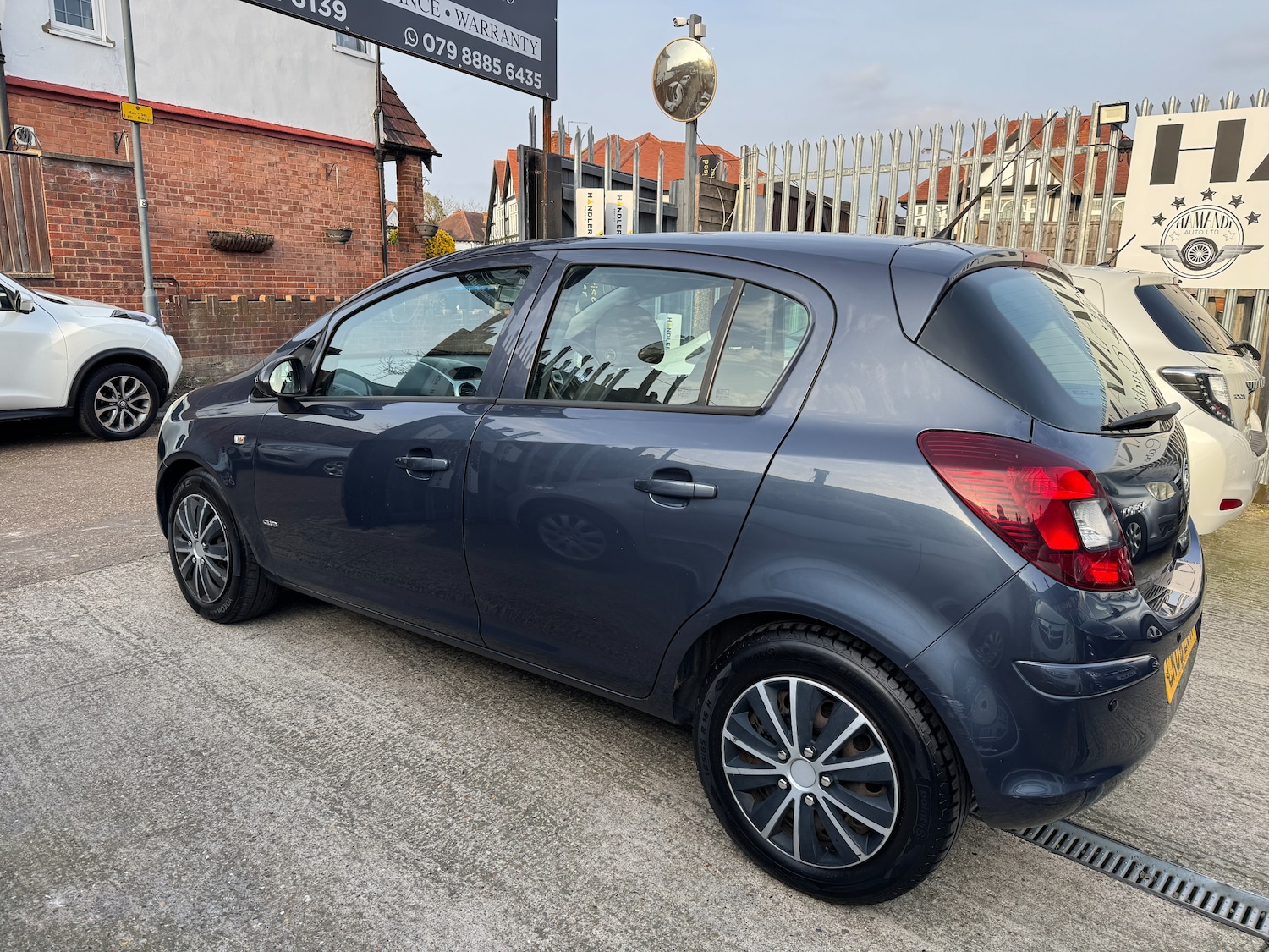 Used Vauxhall Corsa for sale - 77971856: Photo 2