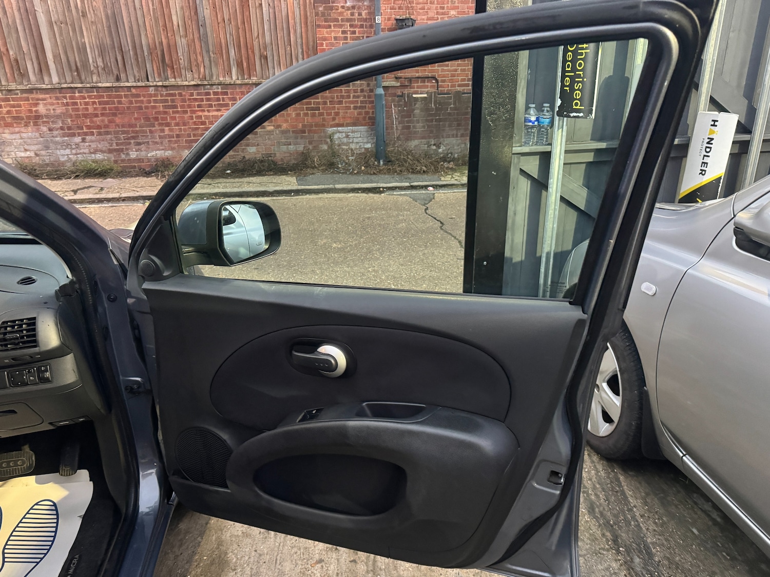 Used Nissan Micra 2010 for sale - 76754753: Photo 23