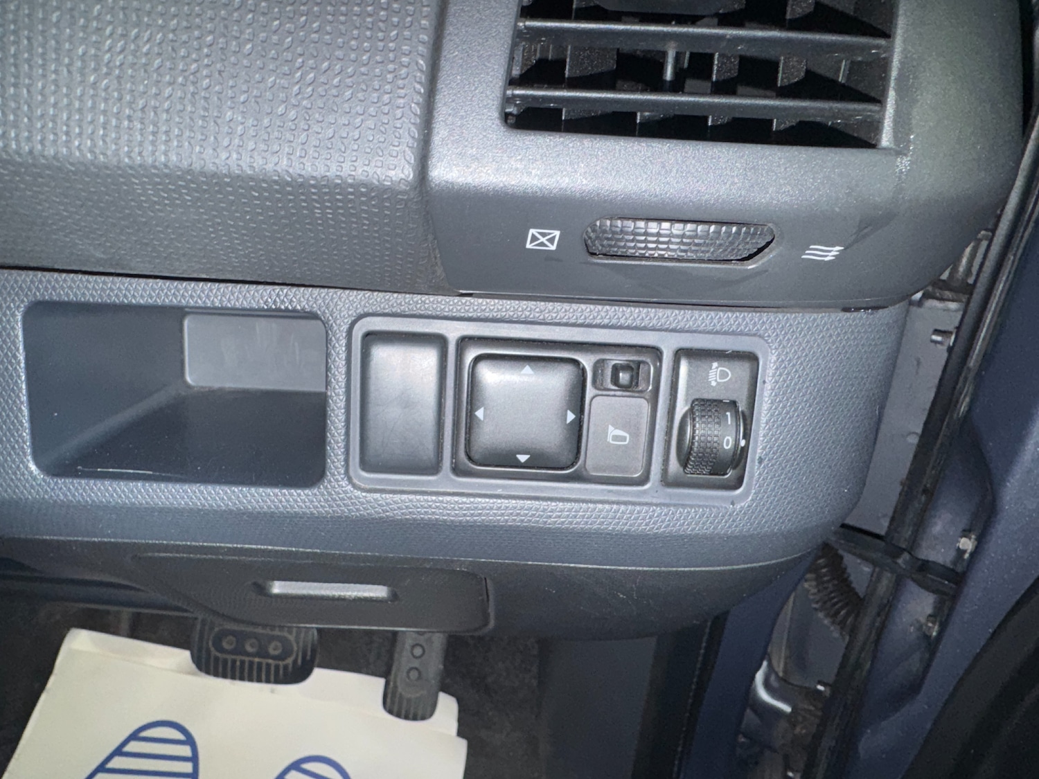 Used Nissan Micra 2010 for sale - 76754753: Photo 24