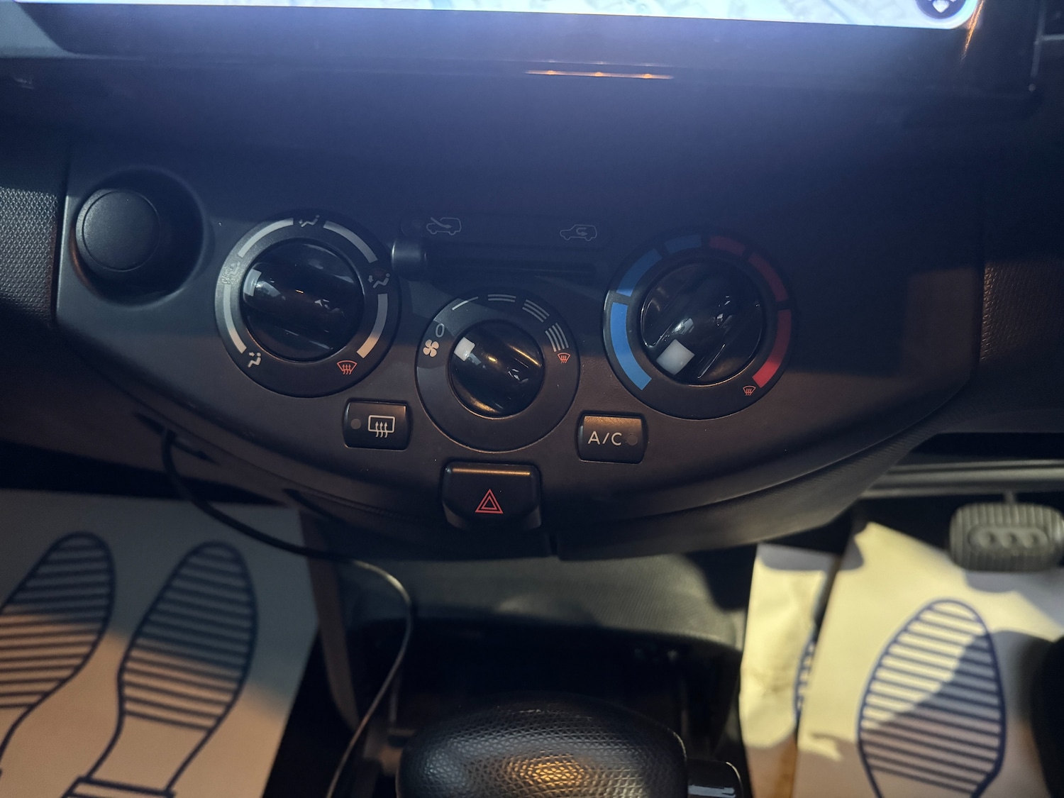 Used Nissan Micra 2010 for sale - 76754753: Photo 37