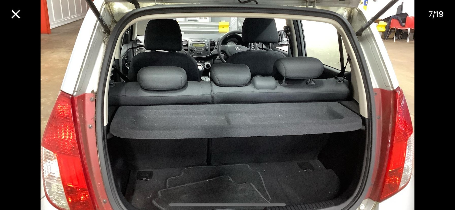 Used Hyundai i10 2010 for sale - 76552103: Photo 10