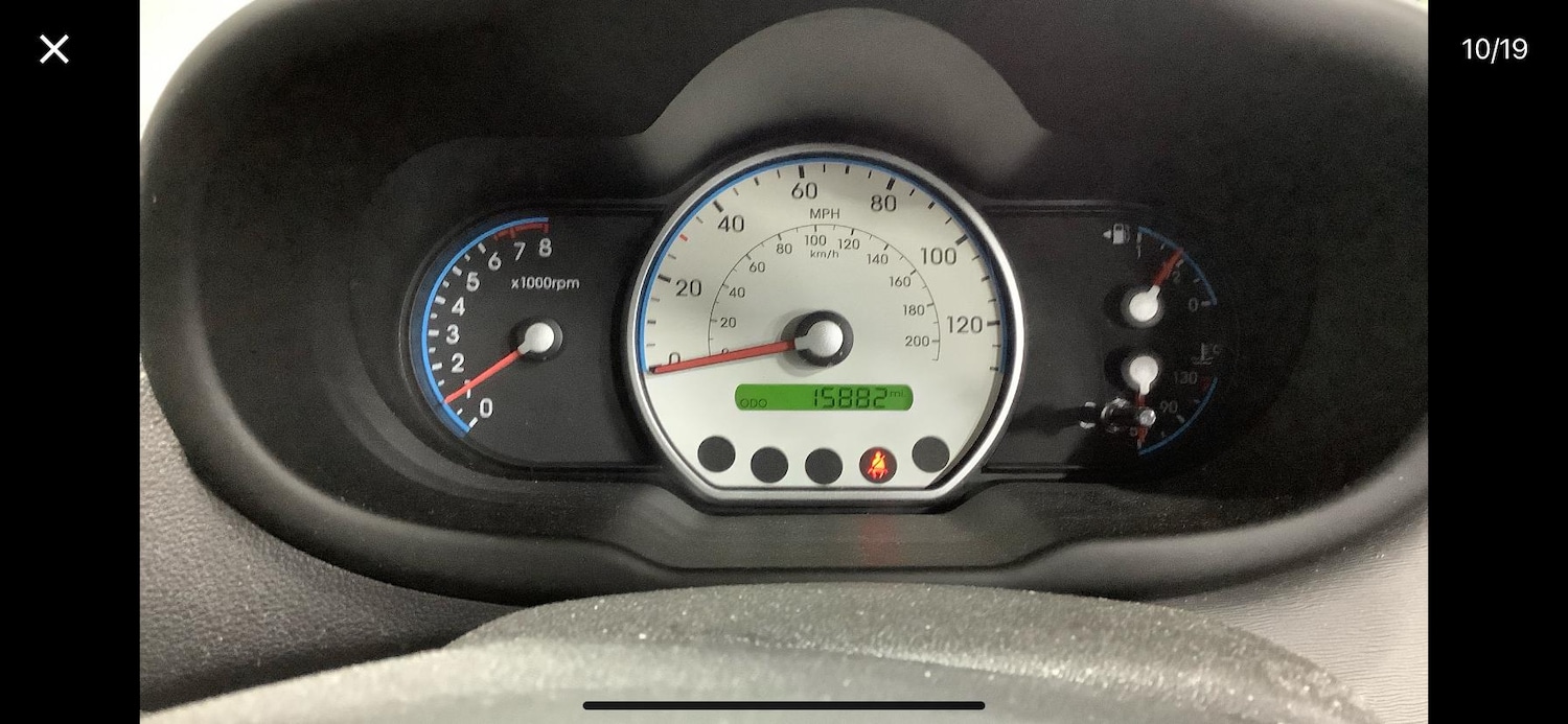 Used Hyundai i10 2010 for sale - 76552103: Photo 9