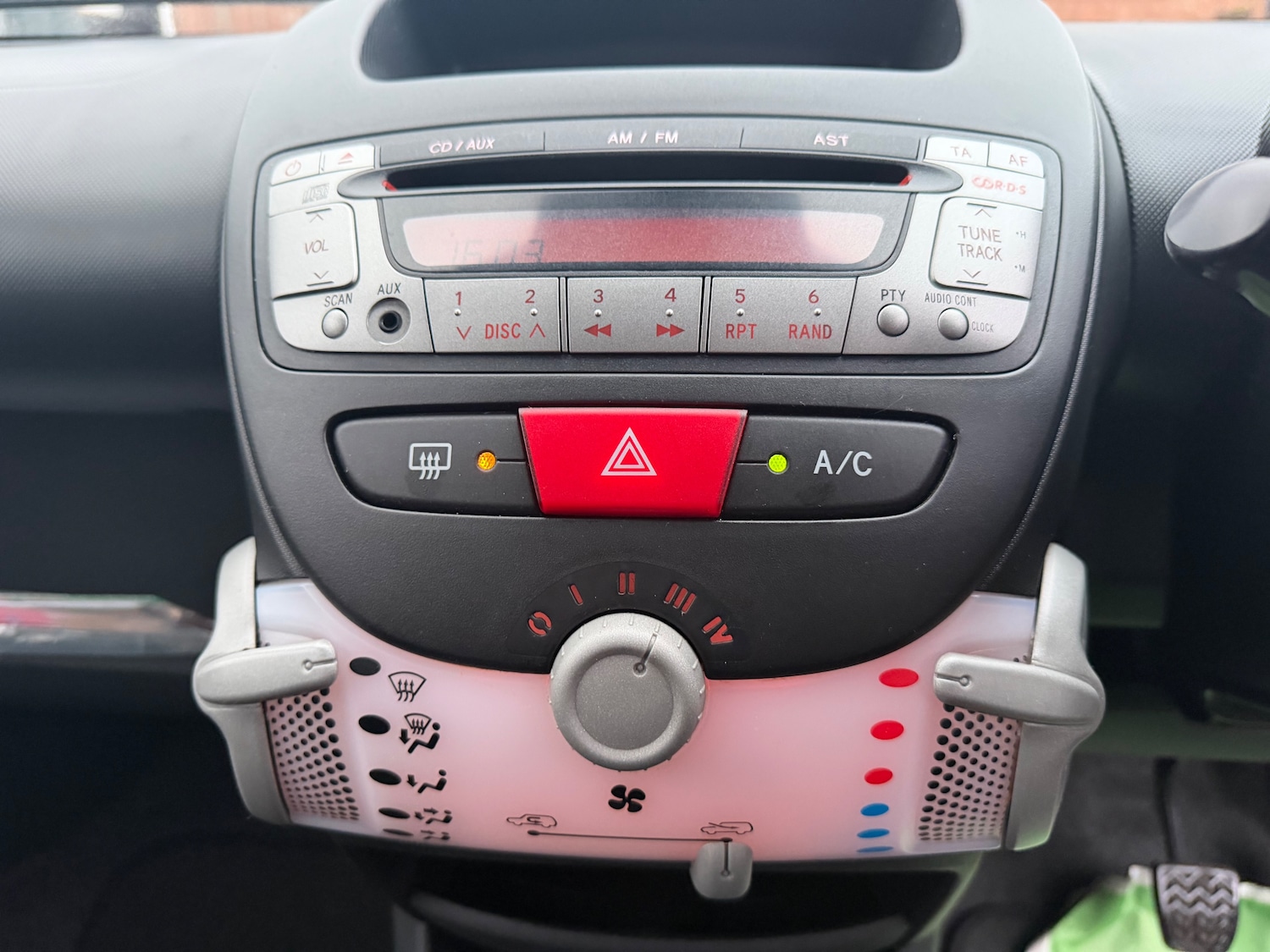 Used Peugeot 107 for sale - 77256560: Photo 18