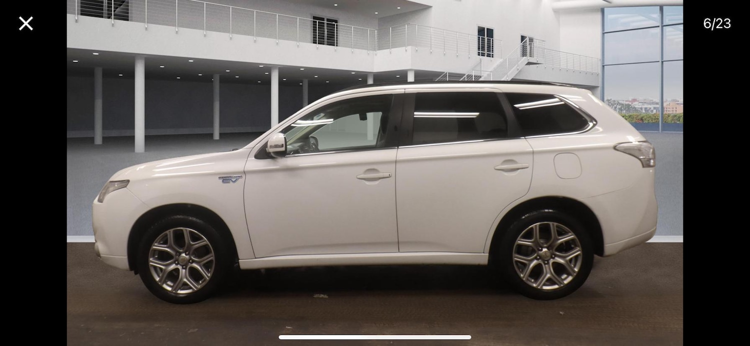 Used Mitsubishi Outlander 2015 for sale - 76928158: Photo 4