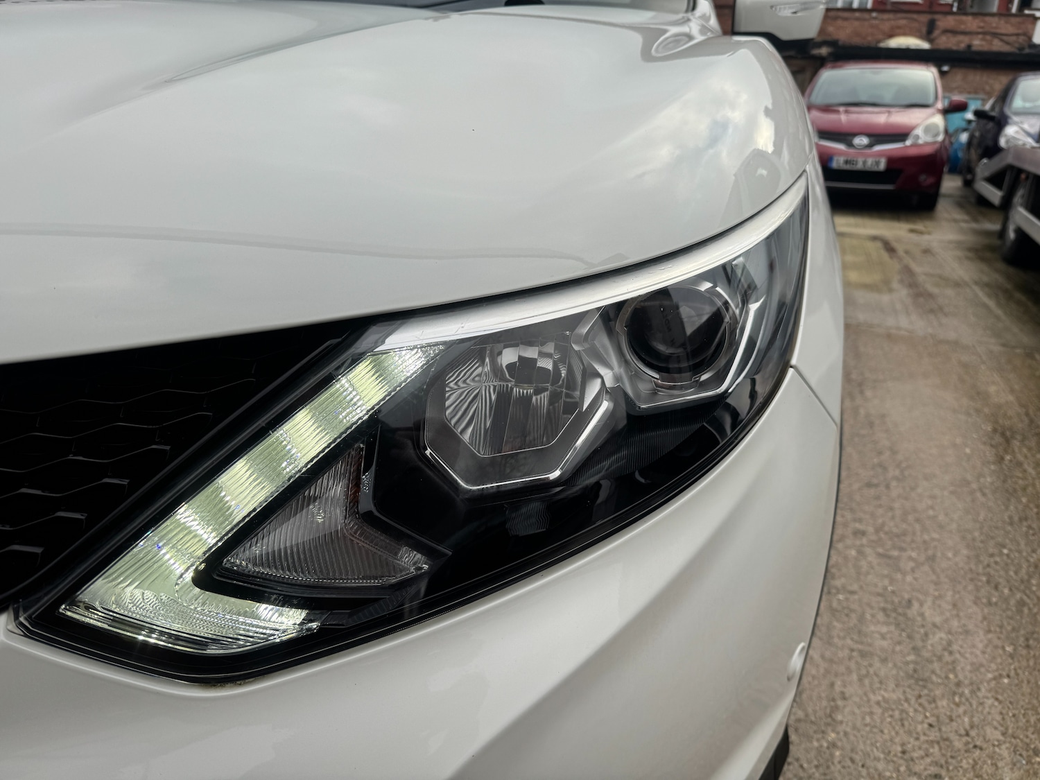 Used Nissan Qashqai 2017 for sale - 76754759: Photo 10