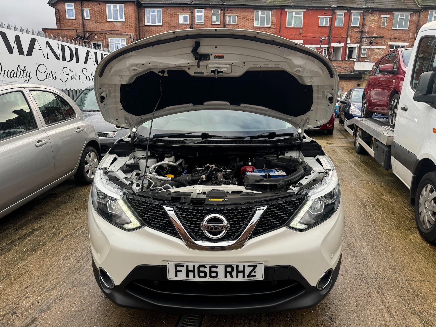 Used Nissan Qashqai 2017 for sale - 76754759: Photo 15