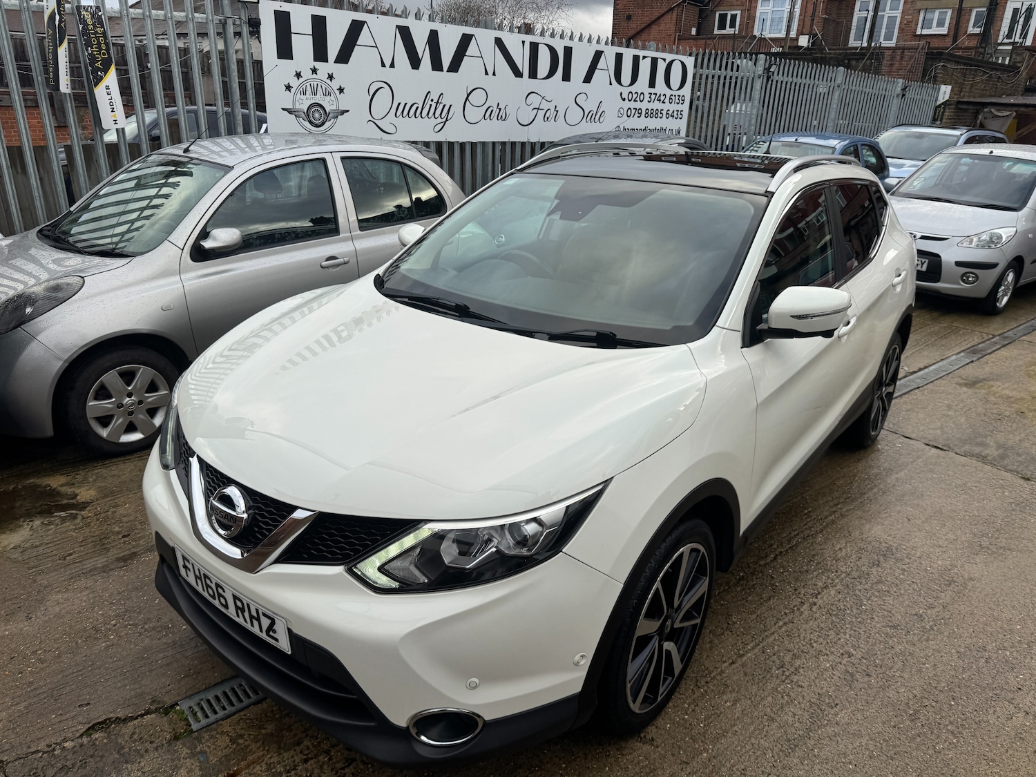Used Nissan Qashqai 2017 for sale - 76754759: Photo 17