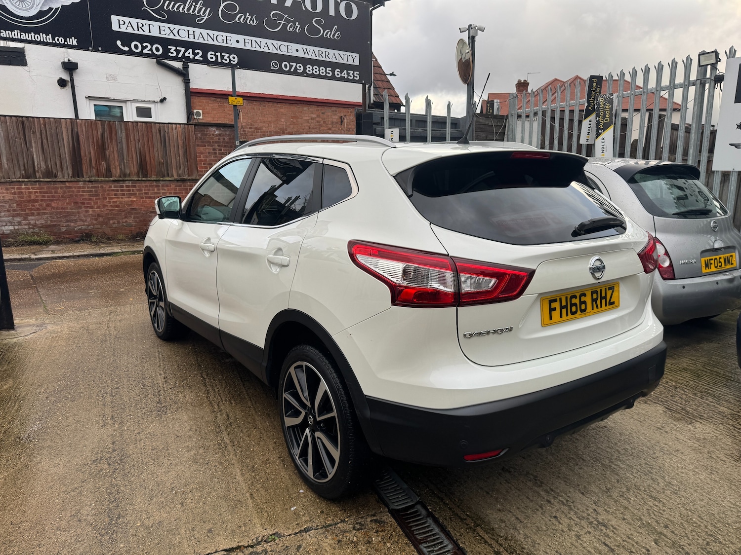 Used Nissan Qashqai 2017 for sale - 76754759: Photo 3
