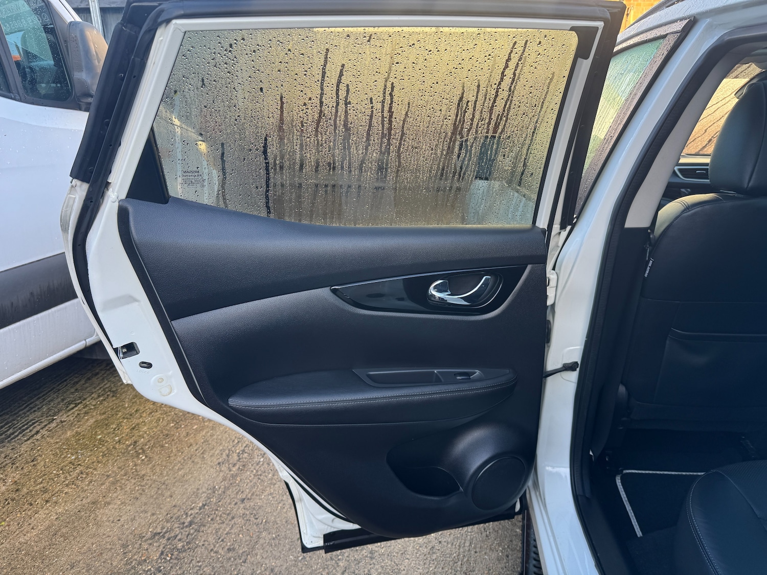 Used Nissan Qashqai 2017 for sale - 76754759: Photo 30