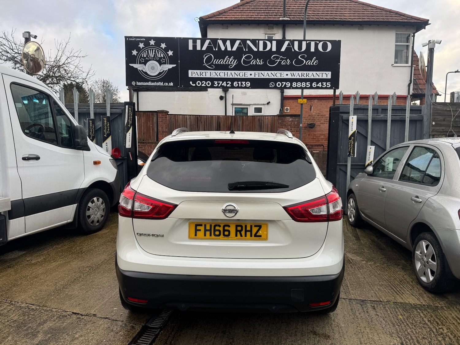 Used Nissan Qashqai 2017 for sale - 76754759: Photo 4