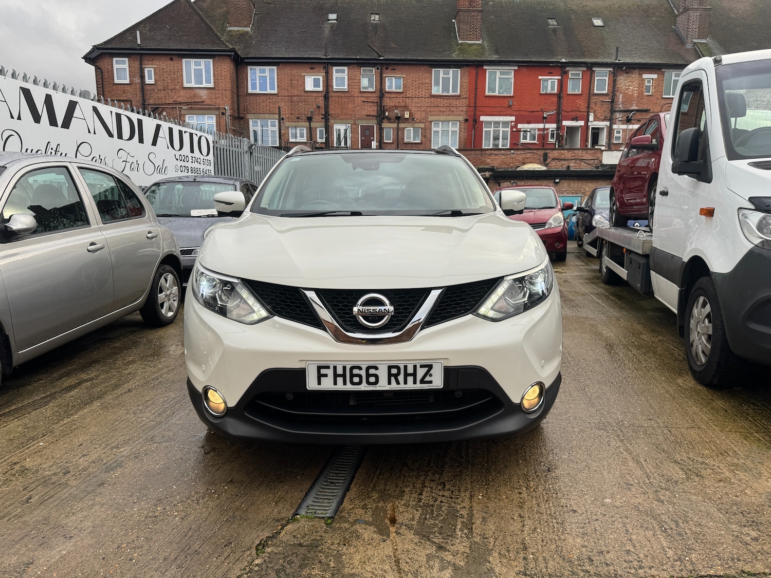 Used Nissan Qashqai 2017 for sale - 76754759: Photo 9