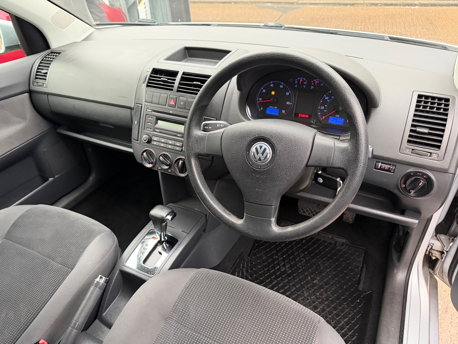 Used Volkswagen Polo 2008 for sale - 77256566: Photo 8