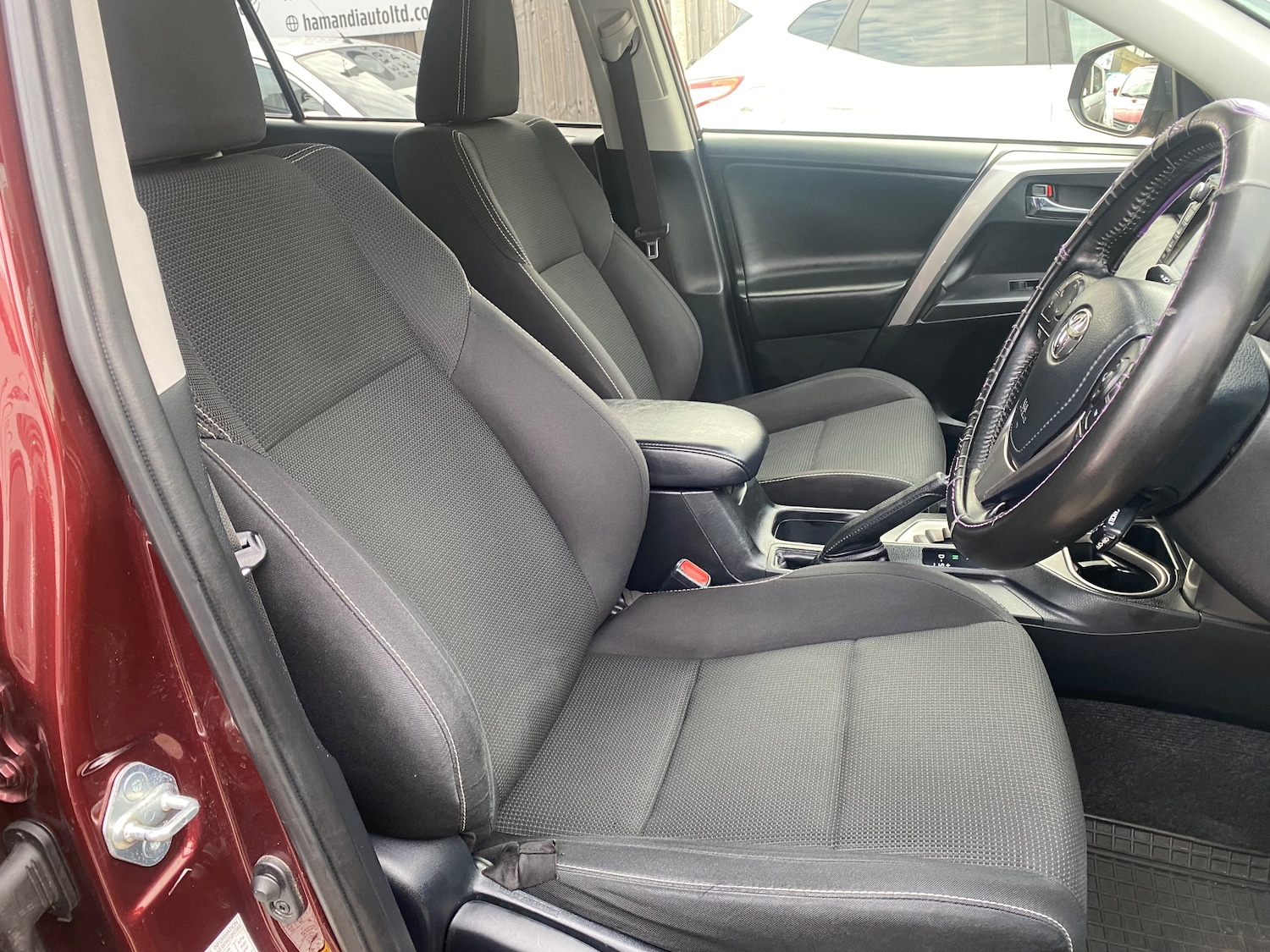 Used Toyota RAV4 2017 for sale - 76299774: Photo 10