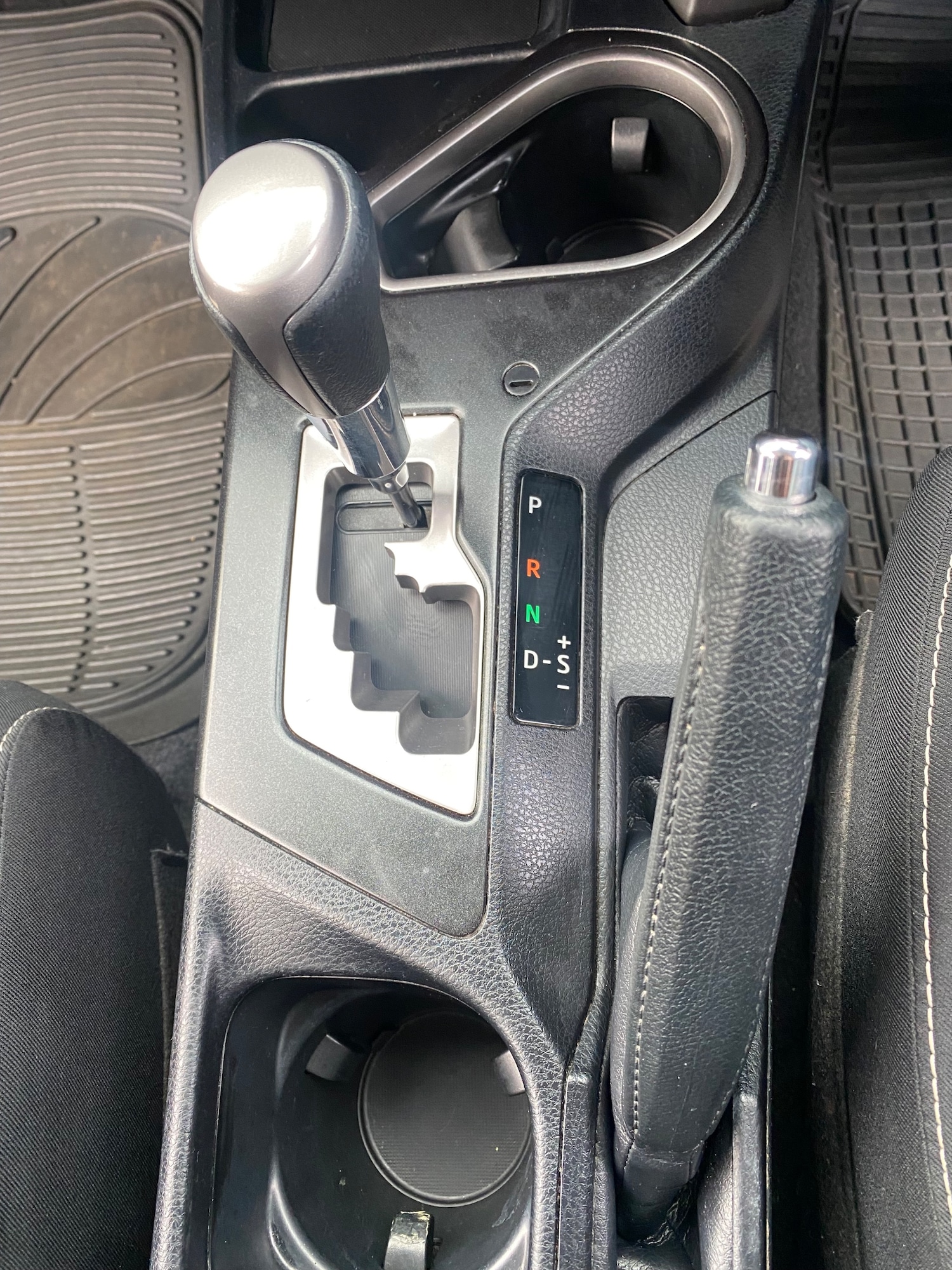 Used Toyota RAV4 2017 for sale - 76299774: Photo 19