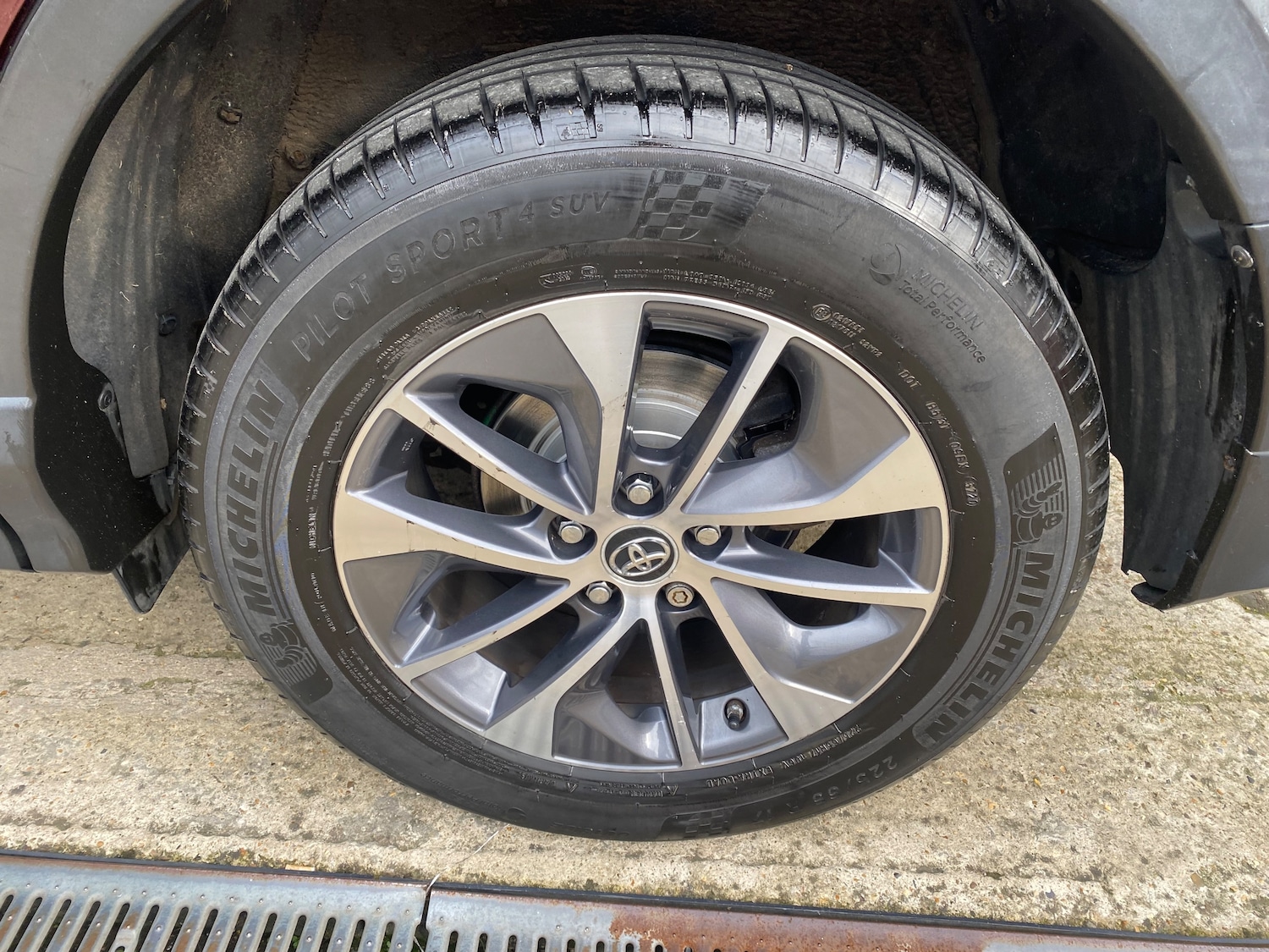 Used Toyota RAV4 2017 for sale - 76299774: Photo 28