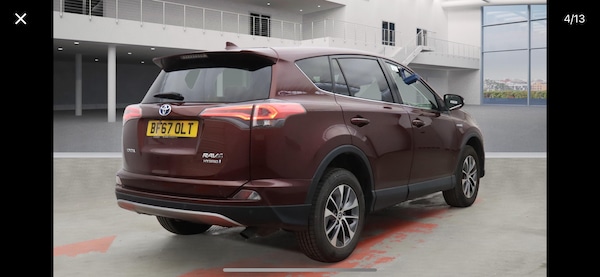 Used Toyota RAV4 2017 for sale - 76299774: Photo 4