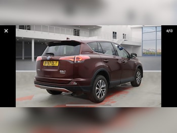 Used Toyota RAV4 2017 for sale - 76299774: Photo 4