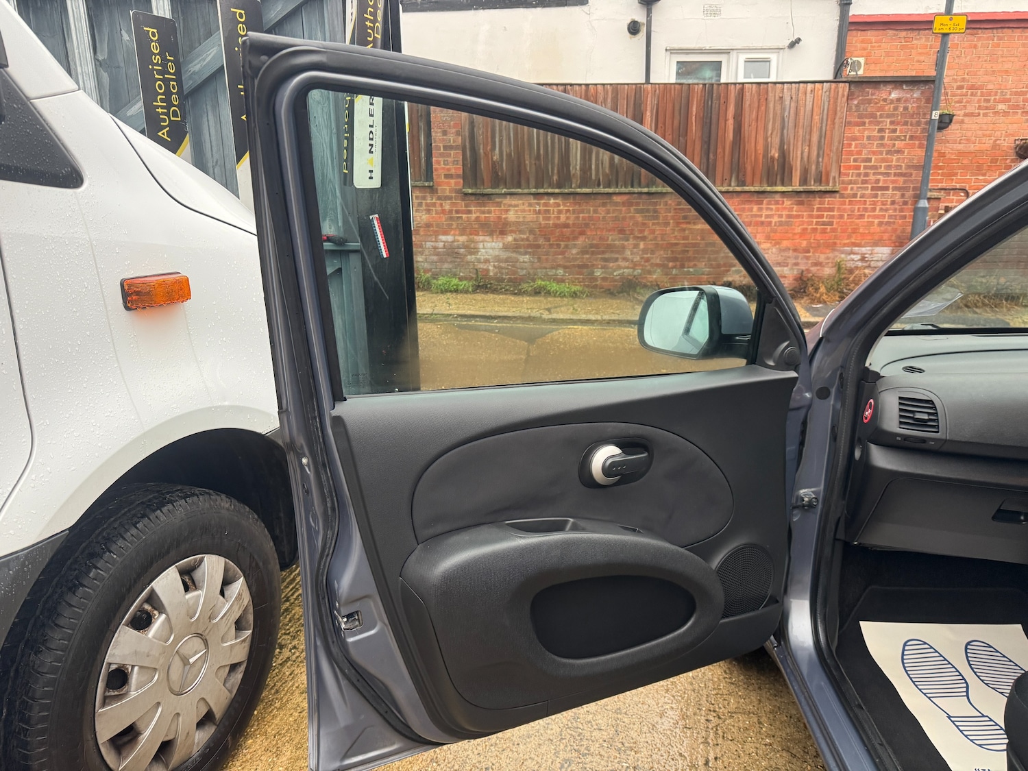 Used Nissan Micra 2010 for sale - 76586772: Photo 17