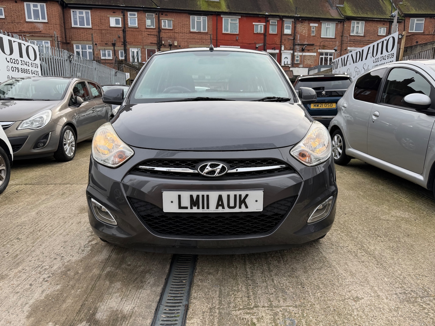 Used Hyundai Santa Fe 2011 for sale - 77588695: Photo 29