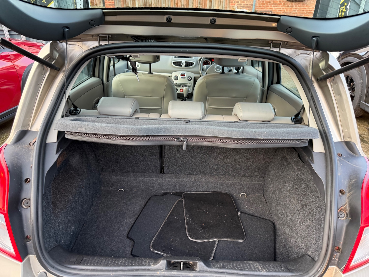 Used Renault Clio for sale - 77256559: Photo 14