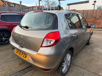 Used Renault Clio 2010 for sale - 77256559: Photo