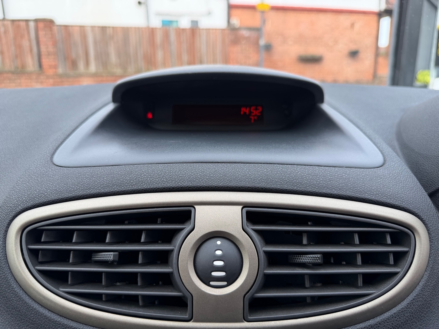 Used Renault Clio 2008 for sale - 77588696: Photo 23