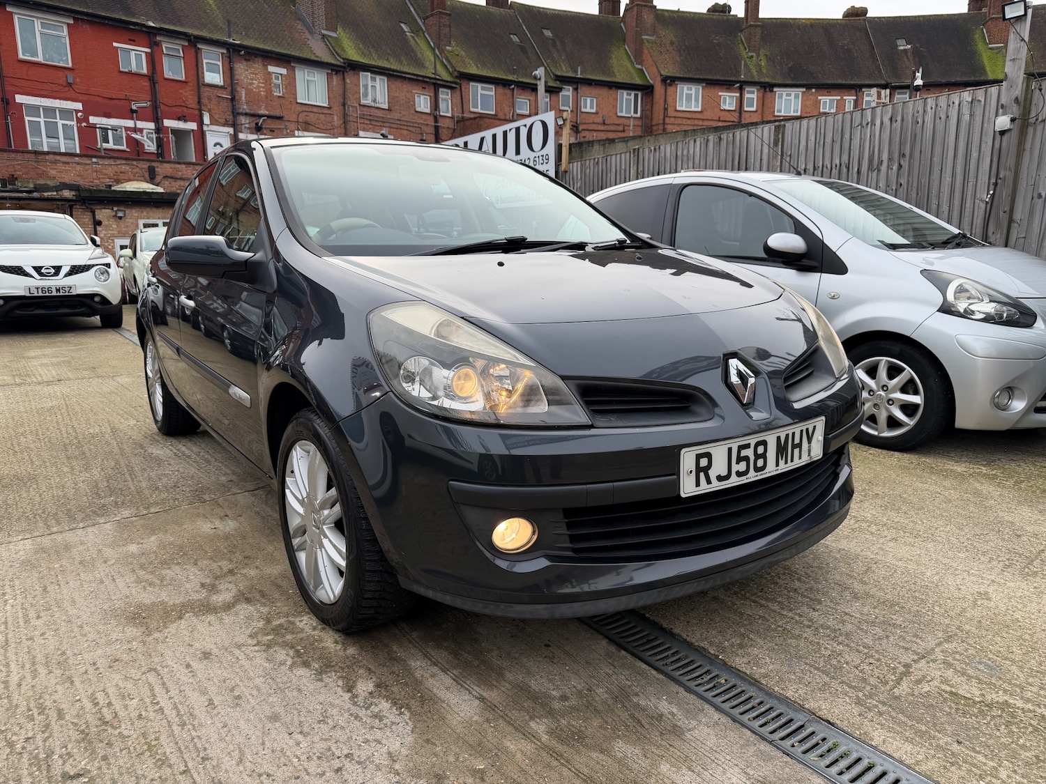 Used Renault Clio 2008 for sale - 77588696: Photo 6
