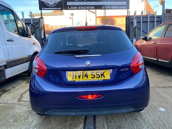 Used Peugeot 208 2014 for sale - 77241481: Photo