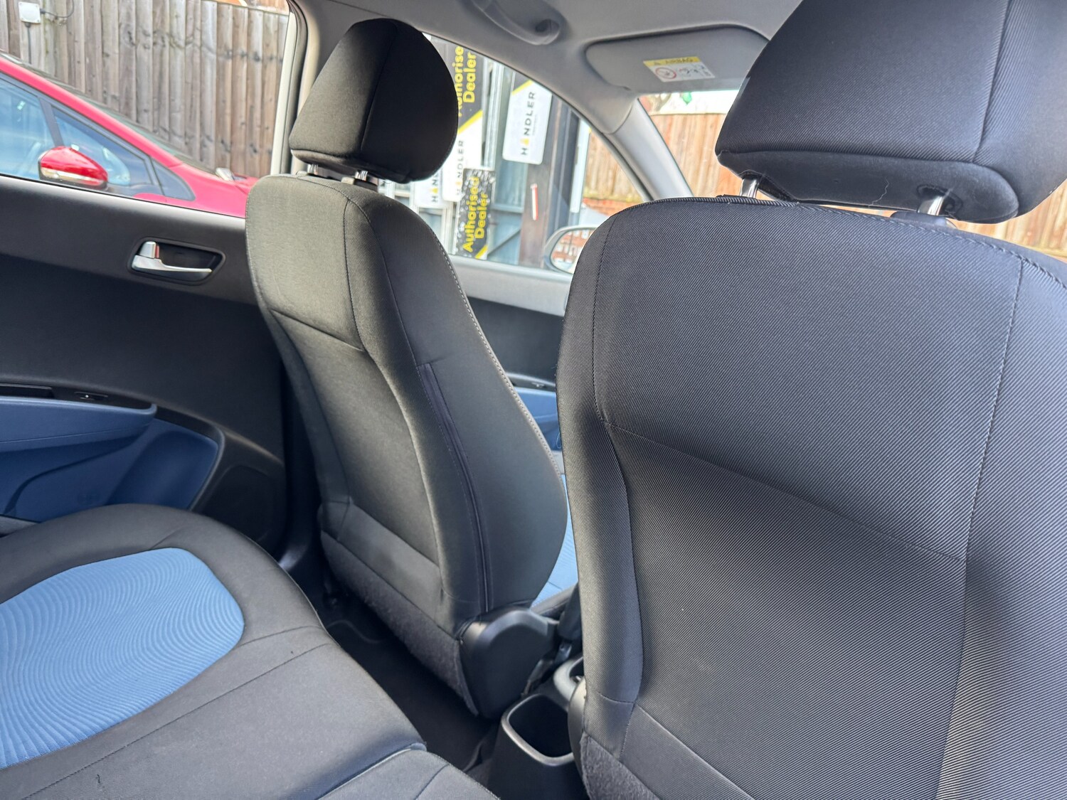 Used Hyundai i10 2014 for sale - 77520036: Photo 48