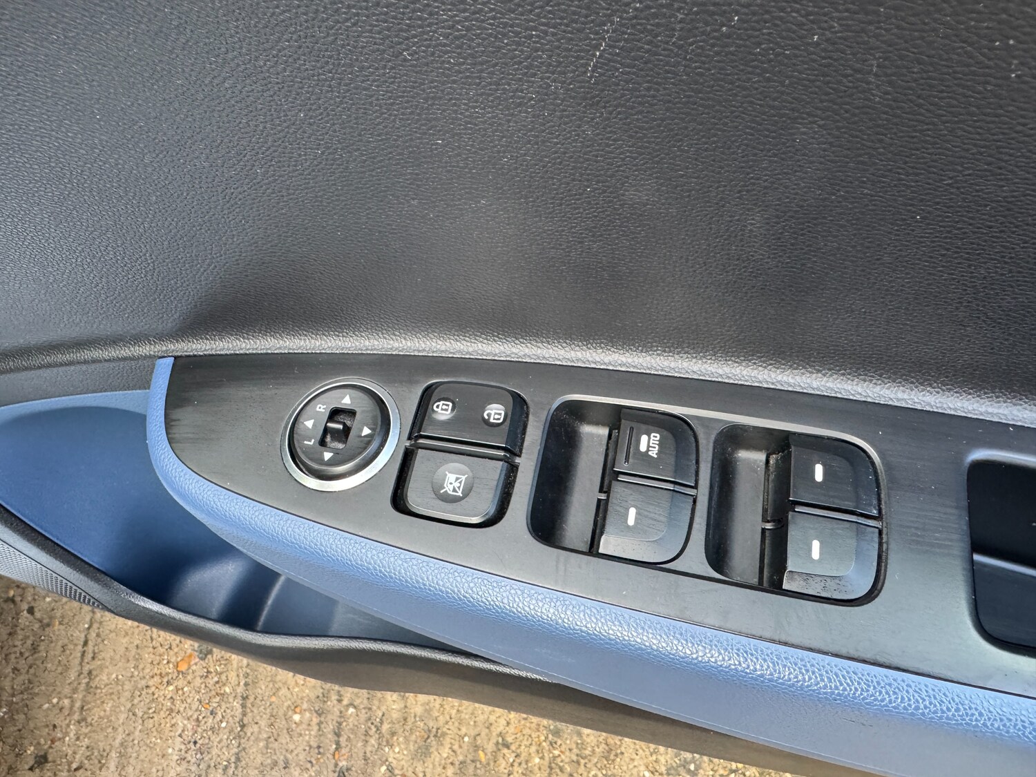 Used Hyundai i10 2014 for sale - 77520036: Photo 51