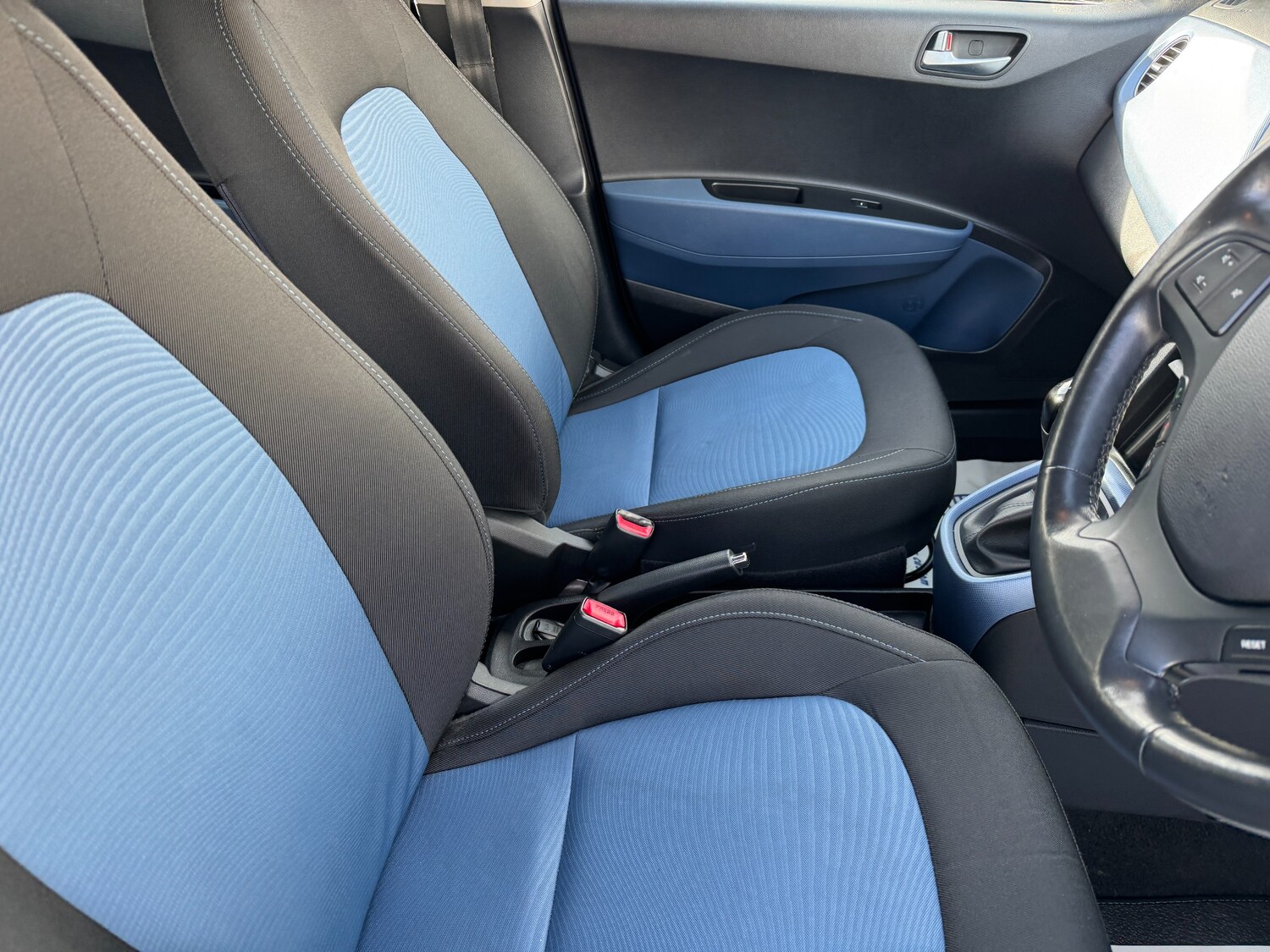 Used Hyundai i10 2014 for sale - 77520036: Photo 55