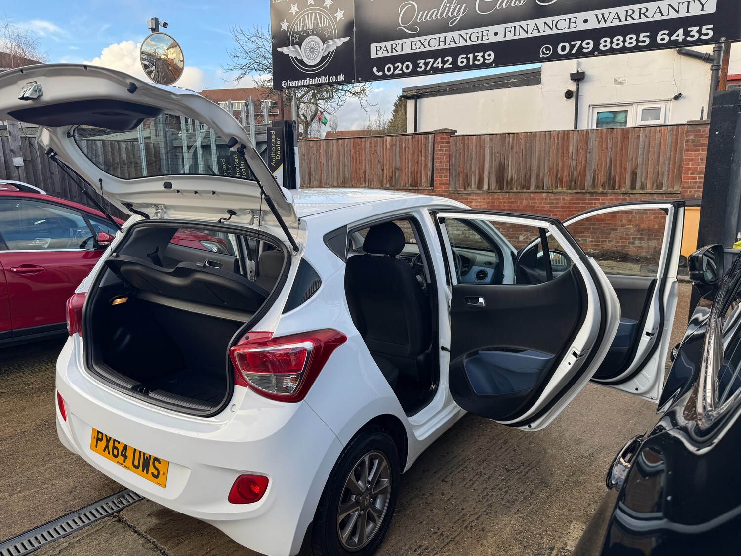 Used Hyundai i10 2014 for sale - 77520036: Photo 87