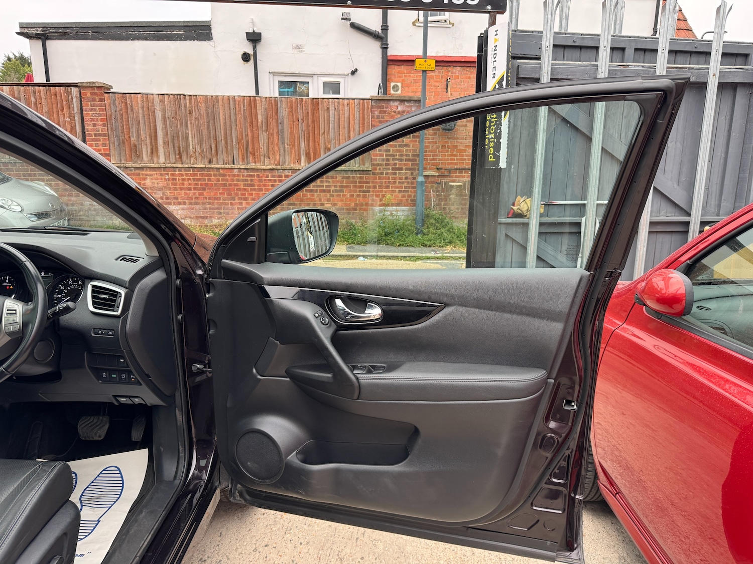 Used Nissan Qashqai 2015 for sale - 76586765: Photo 33