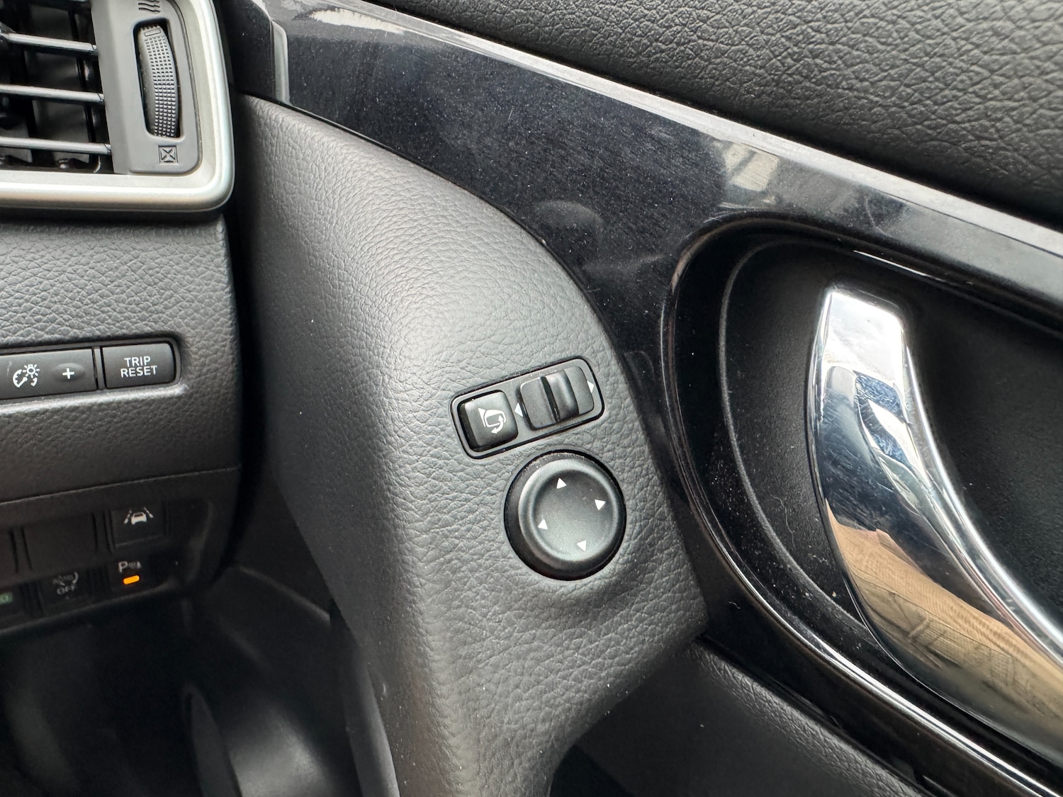 Used Nissan Qashqai 2015 for sale - 76586765: Photo 43