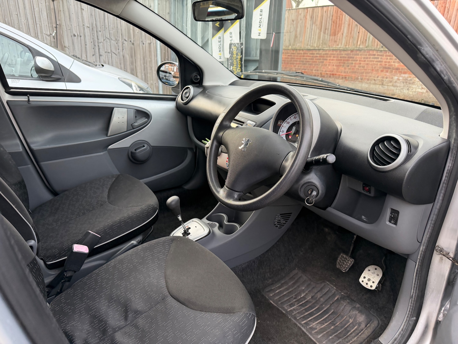 Used Peugeot 107 2009 for sale - 77562655: Photo 9